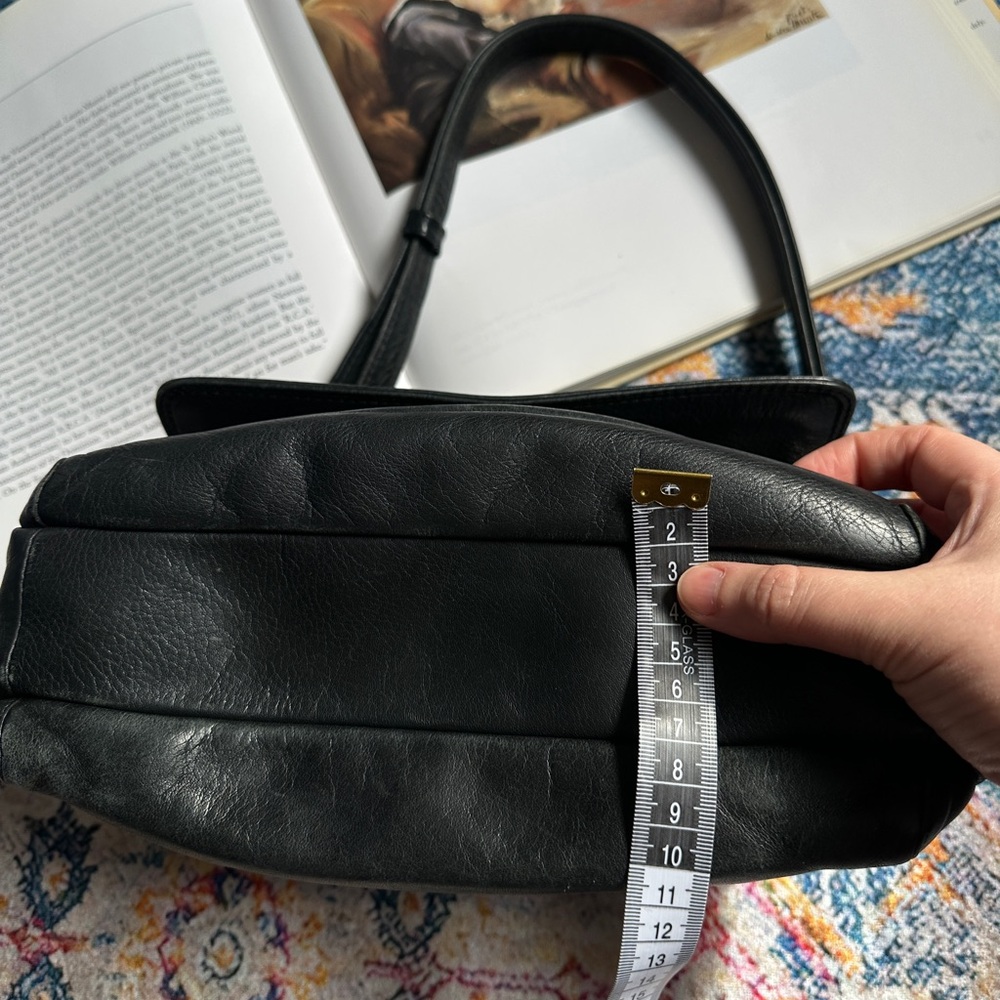 Derek Alexander Black Leather Shoulder Bag - Picture 13 of 16